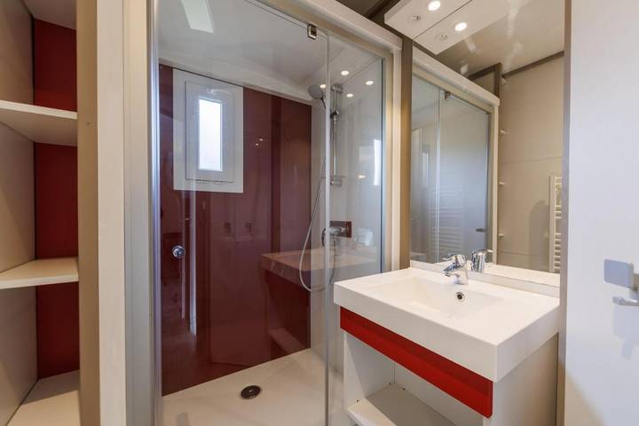 Gîte pour 6 personnes, avec piscine et terrasse à Saint-Rémy-sur-Durolle - 4