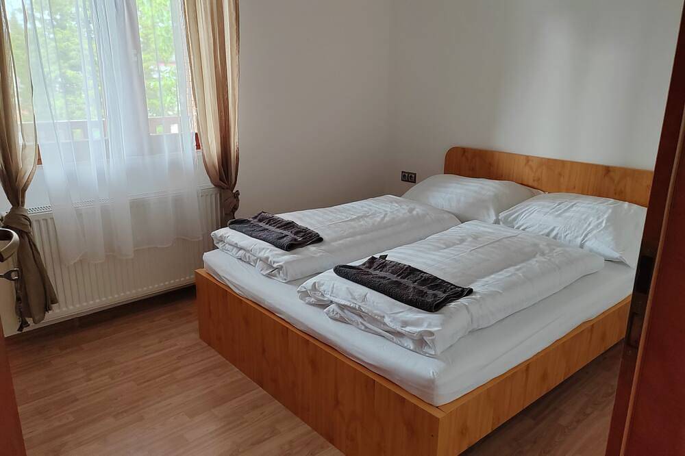 Nora Guesthouse Hostel Zamárdi in Zamardi, Siófok und Umgebung