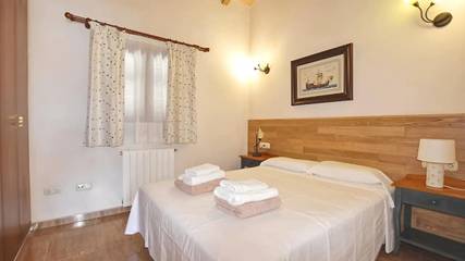 Holiday home in Maria de la Salut, Majorca Center für 13 