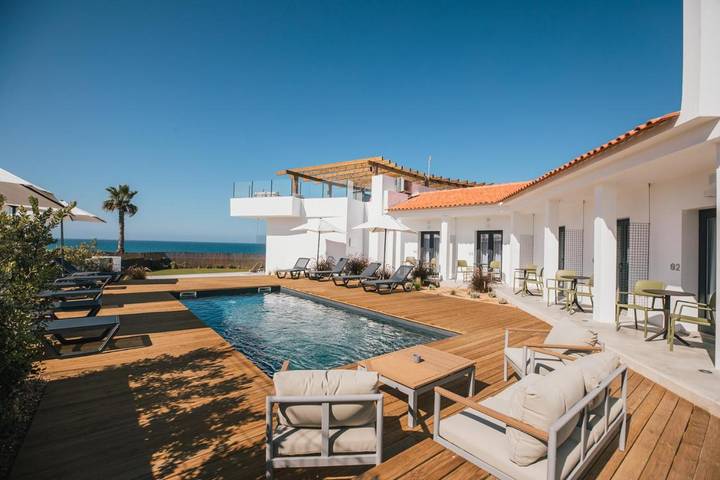 Hostel, com Varanda e Terraço e ainda Jardim and Piscina em Porto Covo