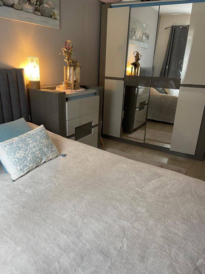 Gîte pour 3 personnes, avec vue à Saint-Cyr-l'École - 2