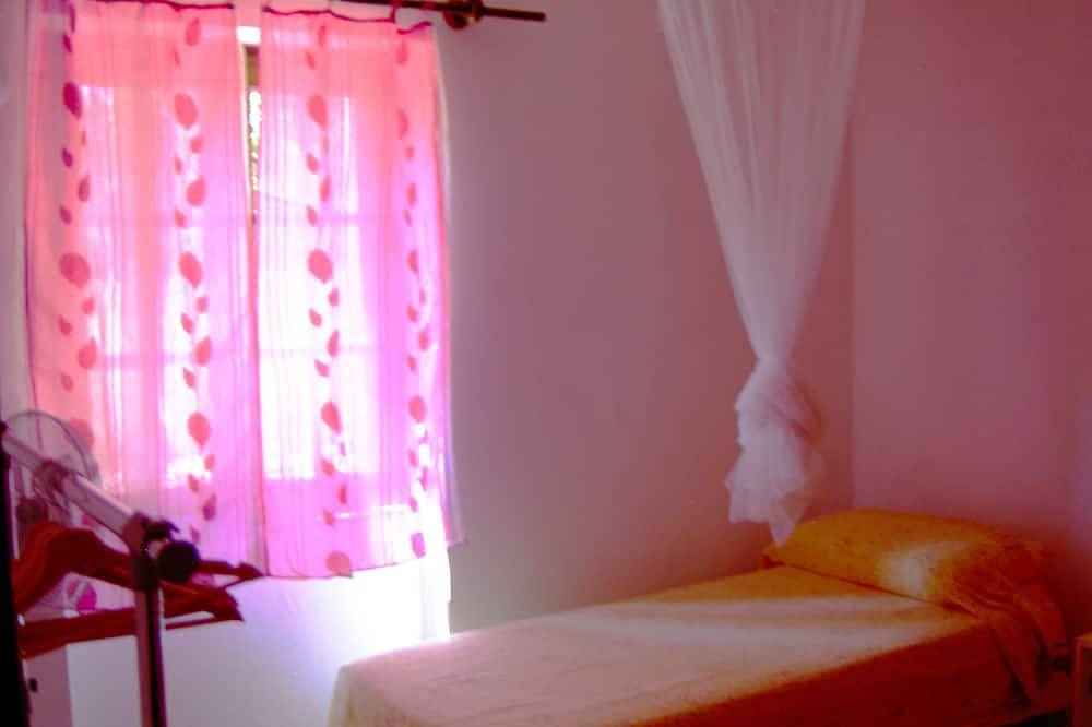 Casa Anita (Wild House) An oasis surrounded by nature 200 meters from the sea in Monte Argentario, Grosseto Province