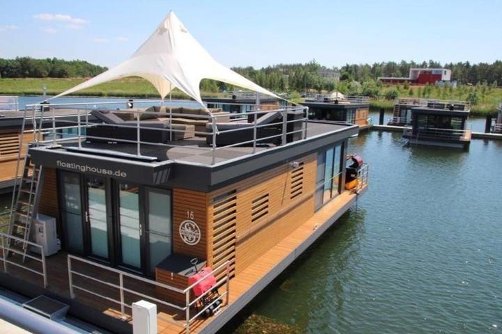 Boot für 4 Personen, mit Seeblick und Terrasse in Sachsen