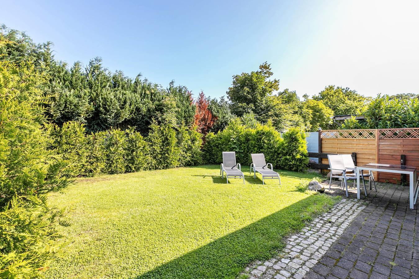 Ganze Wohnung, Ferienwohnung 'Ferienhaus Erlengrund B' mit Privatterrasse, Gemeinschaftsgarten und Wi-Fi in Schafstedt, Albersdorf und Umgebung Region