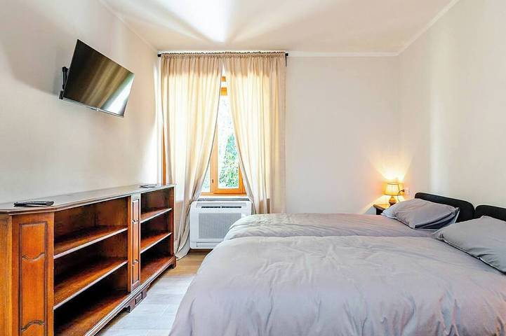A cozy luxury villa surrounded by greenery, featuring spacious, breathtaking terraces in Pasiano di Pordenone, Pordenone Provinz