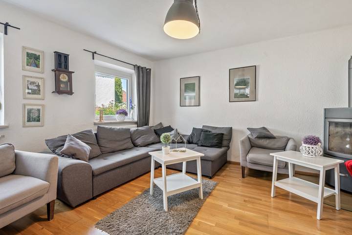 Ferienhaus für 20 Personen, mit Balkon und Garten