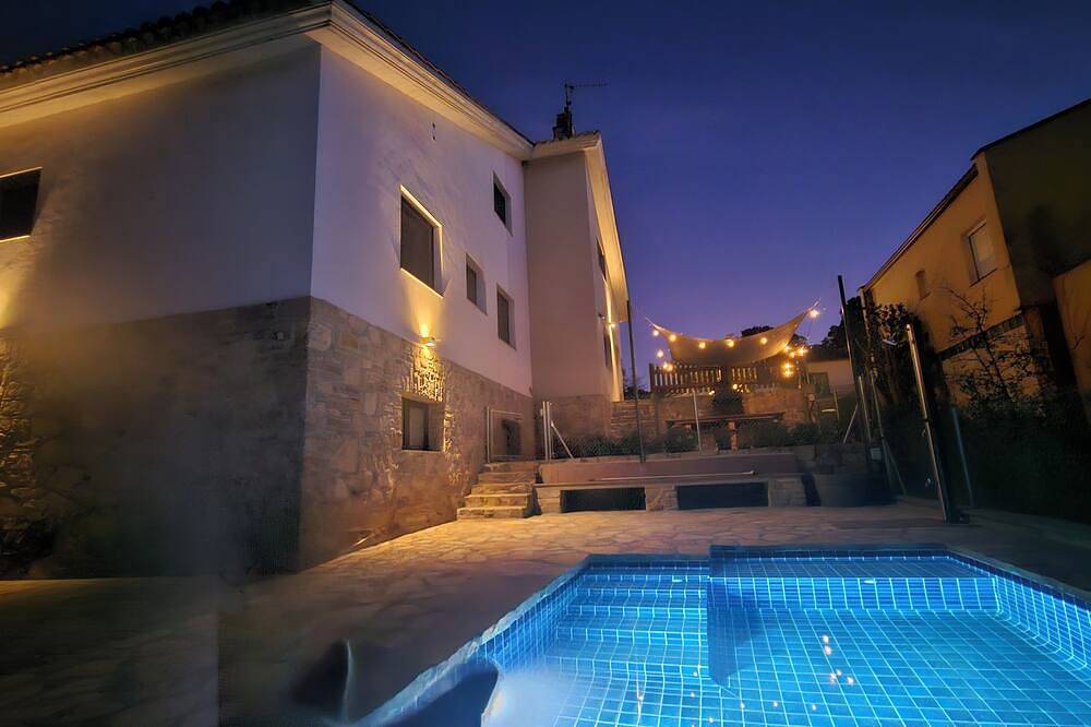 Chalet a 35 Minutos de Barcelona, con Todos los Alicientes Para Disfrutar in Castellolí, Barcelona Binnenland
