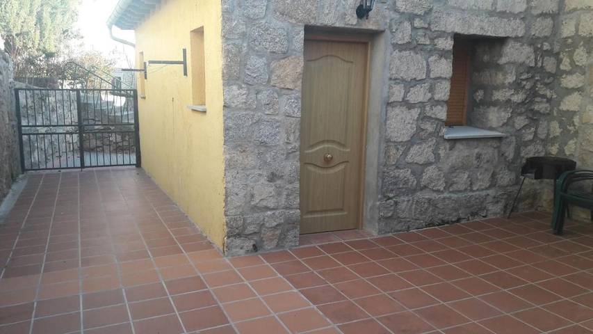 Casa rural para 5 personas, con vistas además de jardín y terraza en Valle del Alberche - 4