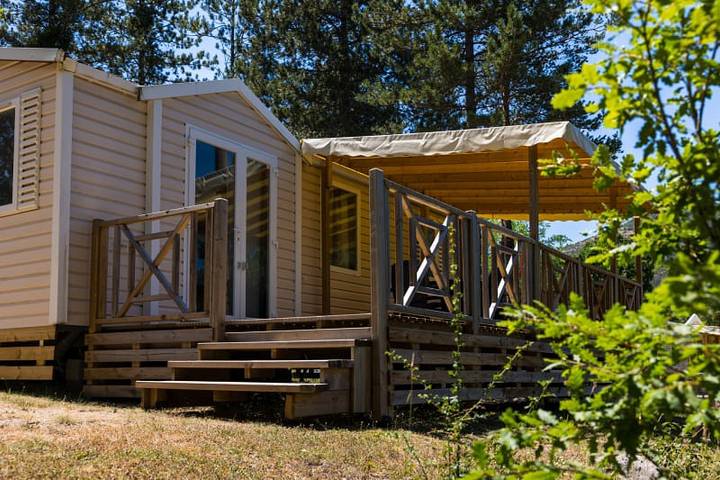 Caravane pour 4 personnes, avec Balcon/Terrasse et Terrasse