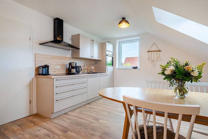 Ferienwohnung für 3 Personen, mit Terrasse und Garten in Eilsum - 2