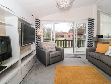 Chalet for 4 People in Cranborne Chase, South West England, Photo 2