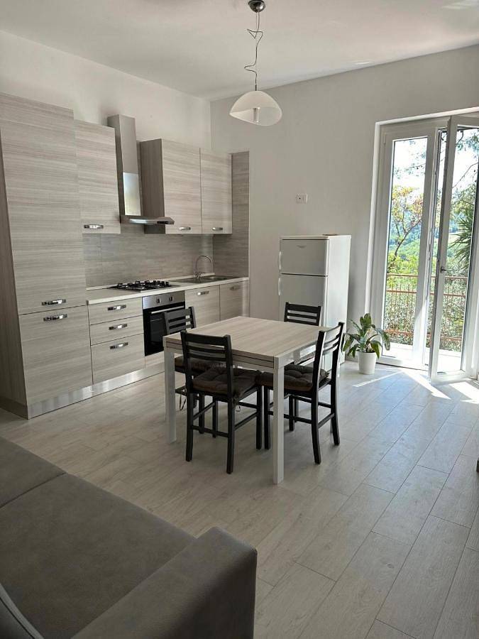 Appartamento per 4 persone, con giardino e panorama, con animali domestici in Pesaro