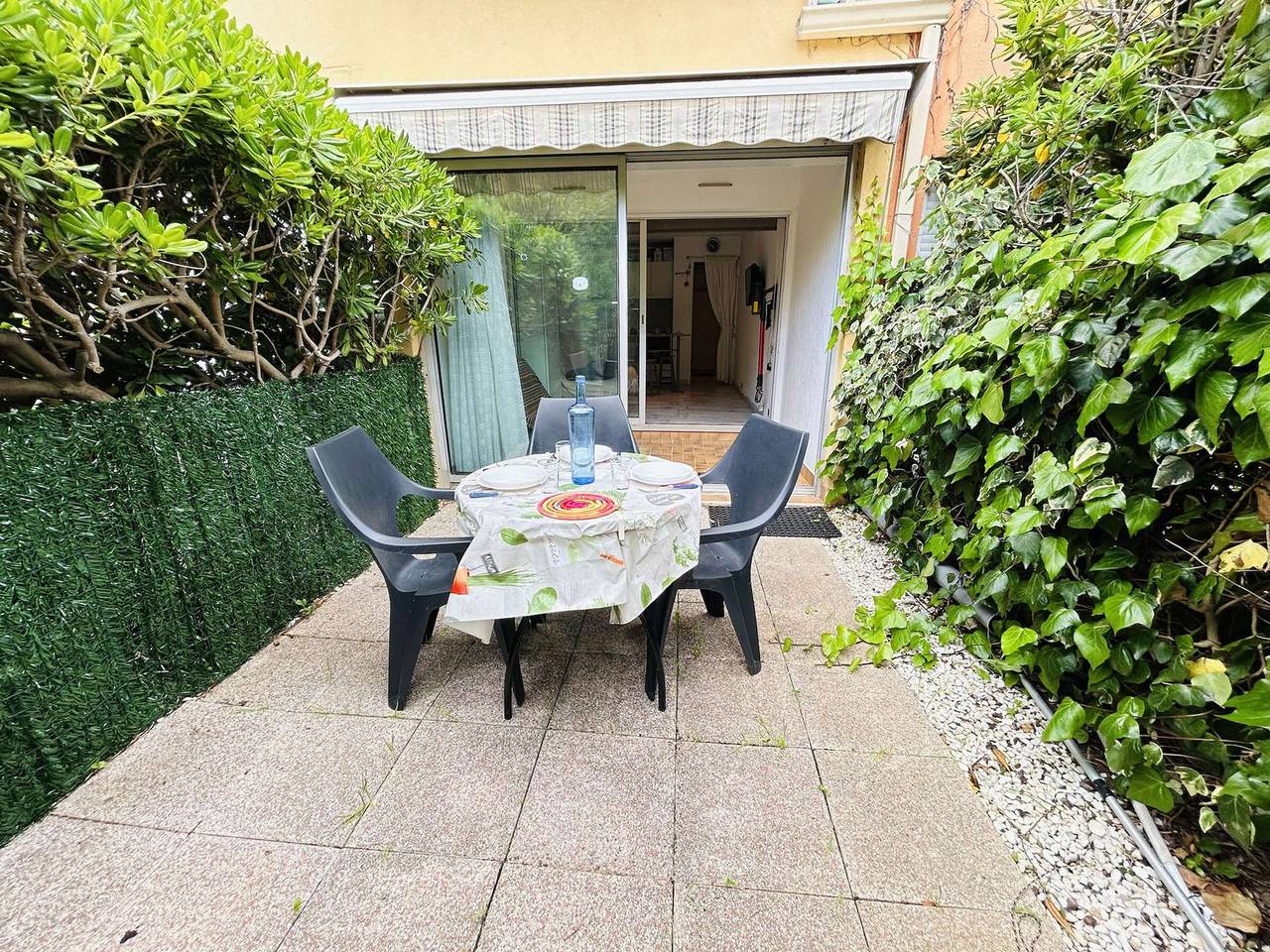 Appartement entier, Studio confortable près de la plage avec parking privatif in Cap d'Agde, Agde