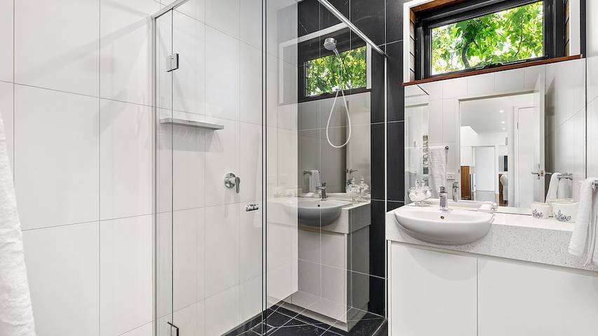 Ferienhaus für 8 Personen, mit Balkon und Garten - 1