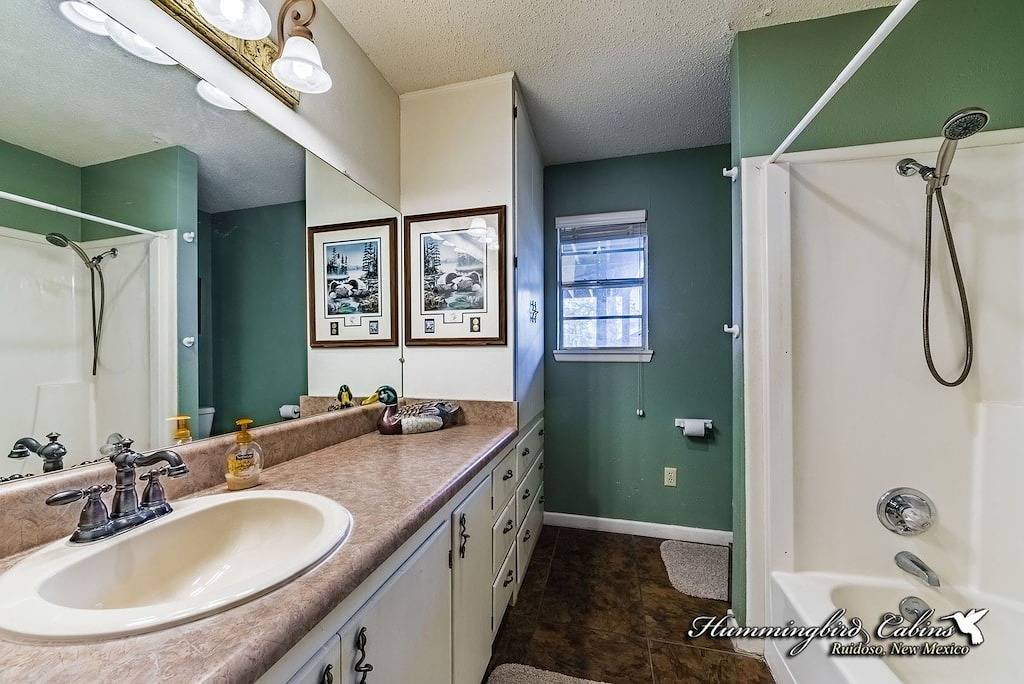 Grand Elk: \"Lebe groß am Grand Elk!\" Mit Whirlpool. Haustierfreundlich. in Alto, Ski Apache