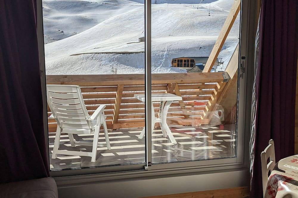 Appartement entier, Piau Engaly studio 5 places terrasse sud, face pistes in Piau-Engaly, Aragnouet