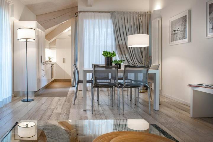 Residence per 4 persone, con Balcone e Piscina a Riccione