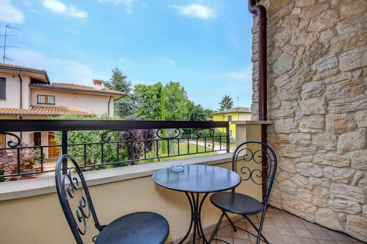 Chambre d’hôte pour 3 personnes, avec balcon à Sirmione - 4