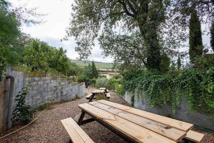 Casa rural para 21 personas, con terraza además de jardín y piscina en Conca de Barberà - 2