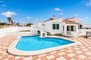 Villa in Alaior Municipality, Coast of Menorca für 6 