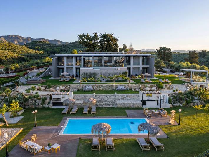 Ferienhaus für 18 Personen, mit Sauna und Garten sowie Terrasse, mit Haustier in Chania und Umgebung