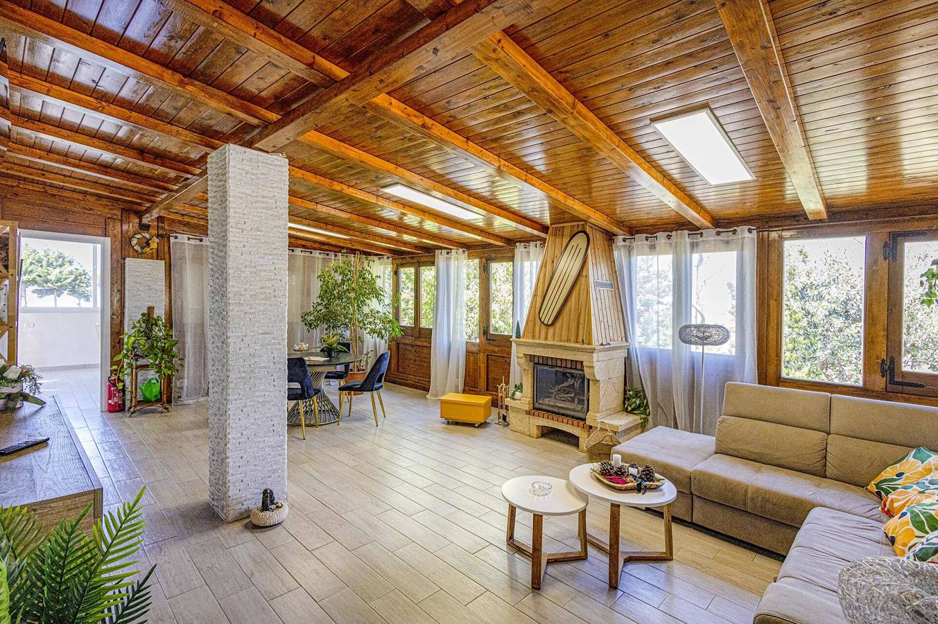 Villa Ardith by Villa Plus in Ragusa, Ragusa Province