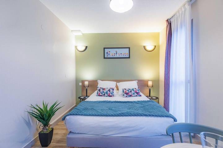 Appart’hôtel pour 2 personnes, avec Terrasse et Jardin