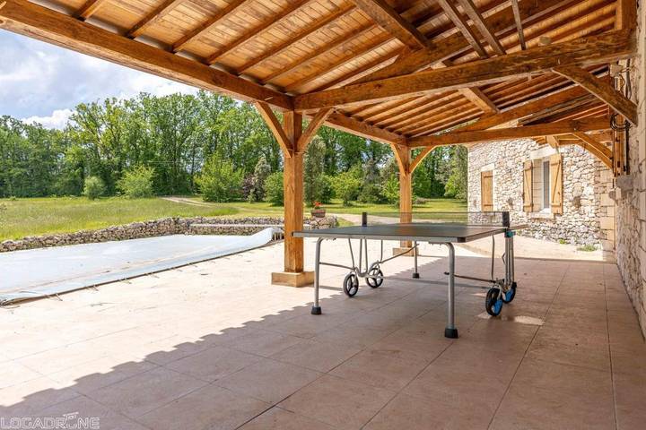 Location de vacances pour 10 personnes, avec piscine et jardin, animaux acceptés à Nojals-et-Clotte - 2