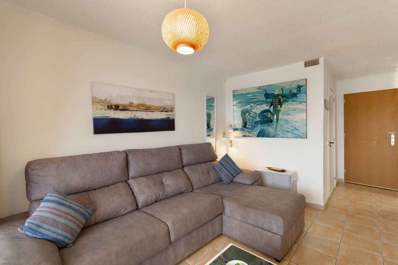 Appartement entier, Vacances "Suite Sérénité" avec vue sur la montagne, Wi-Fi et climatisation in Arguineguín, Grande Canarie du Sud