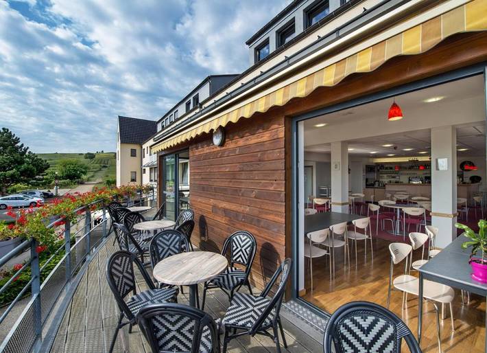 Hôtel pour 4 personnes, avec Terrasse ainsi que Jardin et Vue