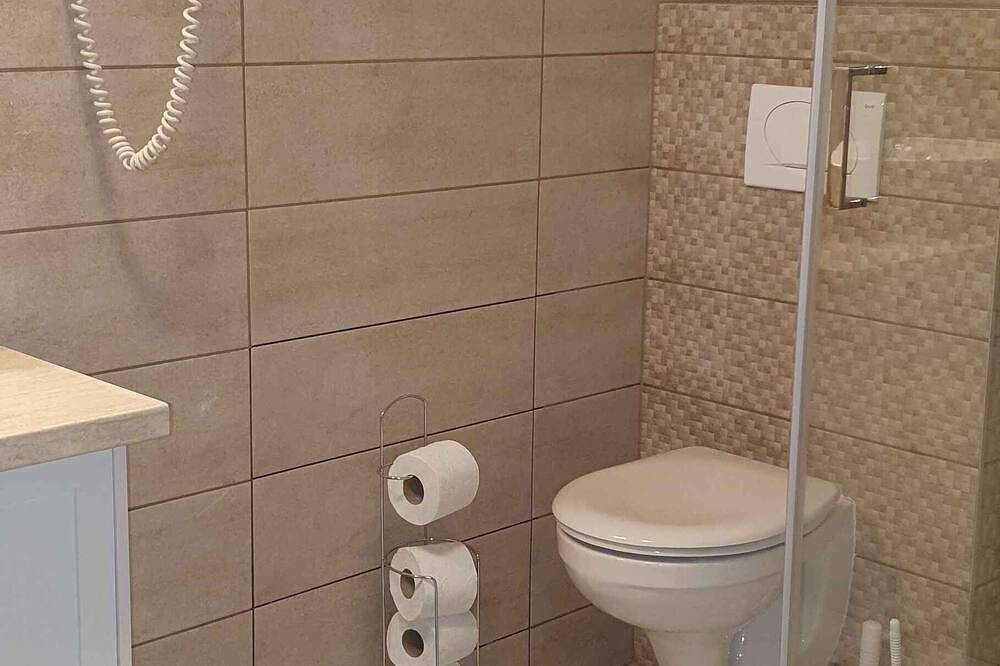 Ganze Wohnung, Ferienwohnung mit Sauna, Whirpool, Garten und Spielplatz in Heviz, Balaton Region
