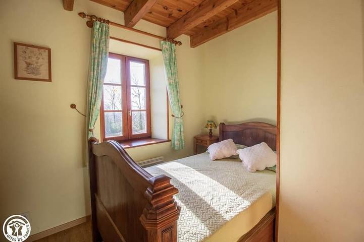 Location de vacances pour 6 personnes, avec jardin et terrasse, animaux acceptés à Échandelys - 3