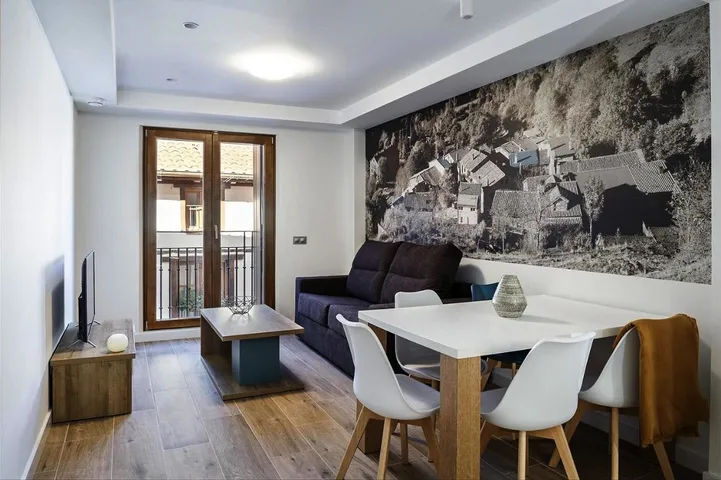 Aparthotel para 8 personas, con vistas y terraza - 1