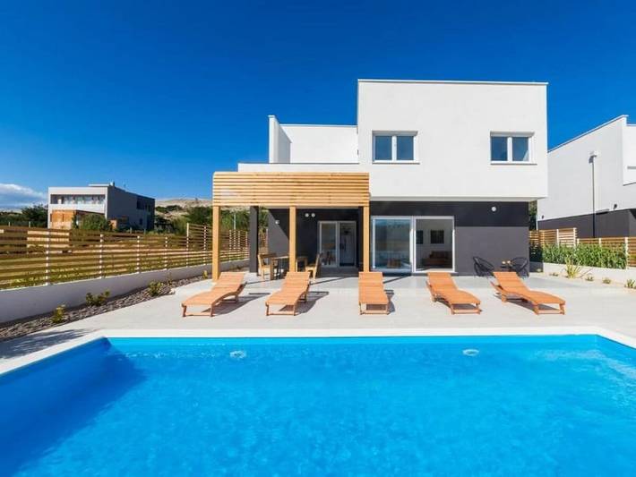 Villa für 10 Personen, mit Terrasse und Balkon/Terrasse sowie Pool auf Pag