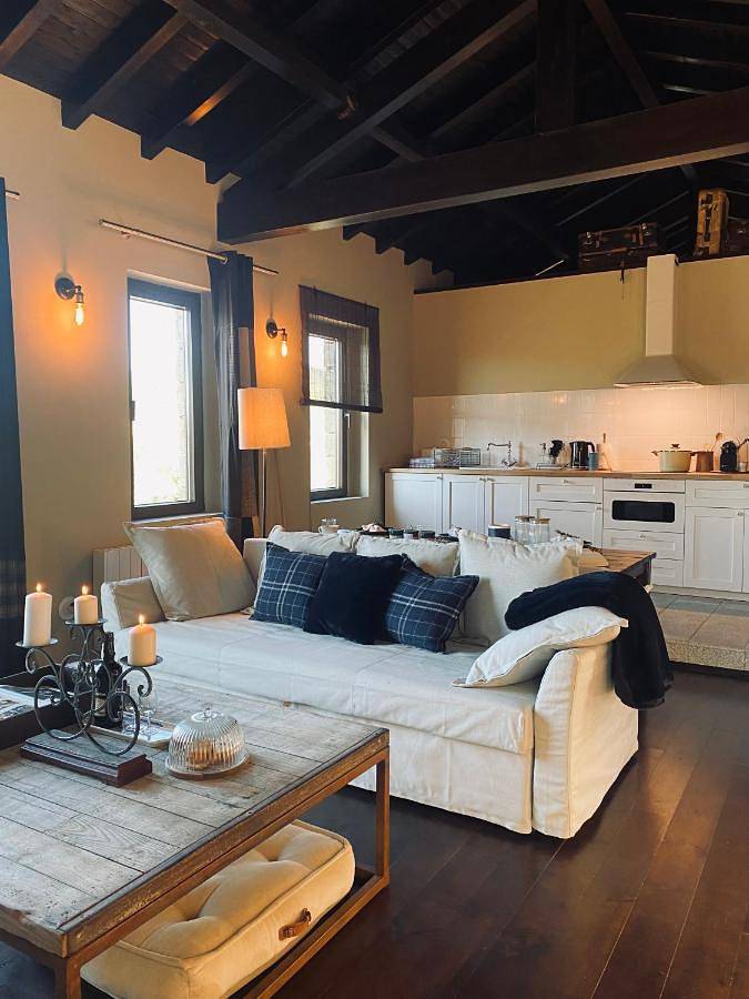 Gîte pour 2 personnes, avec vue ainsi que balcon et piscine dans Castro Daire - 2