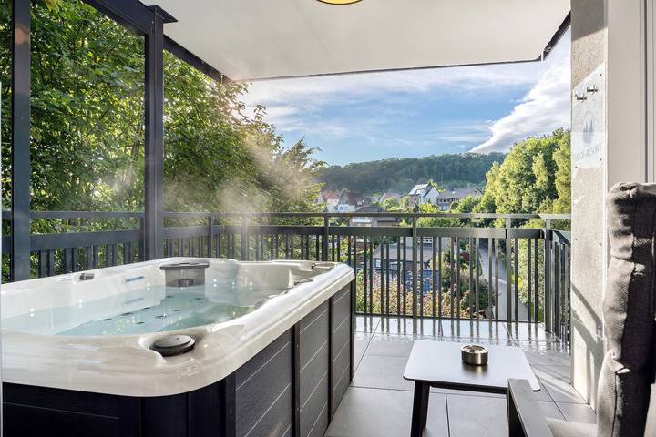 Vakantiewoning voor 2 personen, with Balkon and Whirlpool as well as Sauna