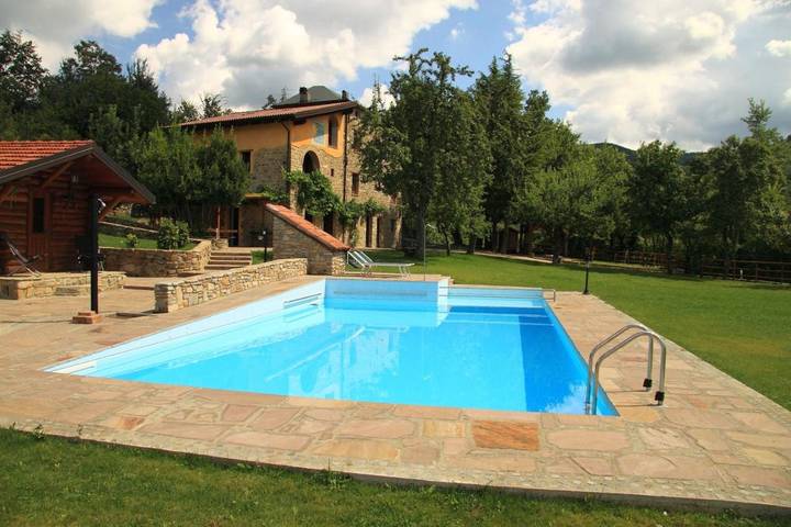 Bungalow per 2 persone, con Terrazza e Giardino nonché Piscina e Sauna in Provincia di Bologna