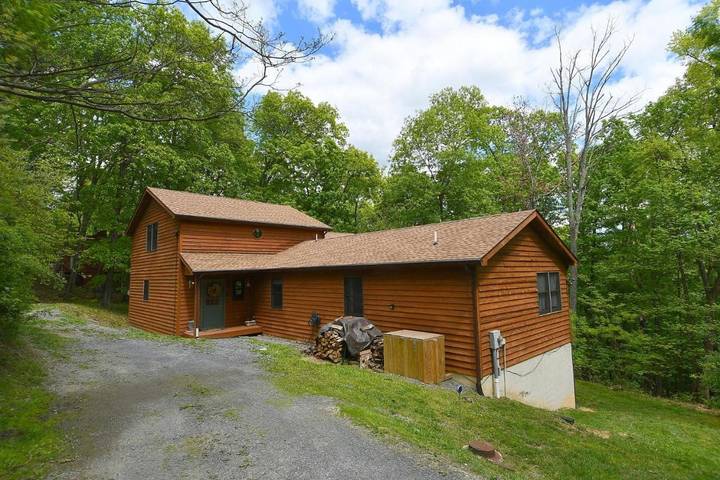 Dom dla 10 osób, z basen i widok oraz balkon w Wirginia Zachodnia