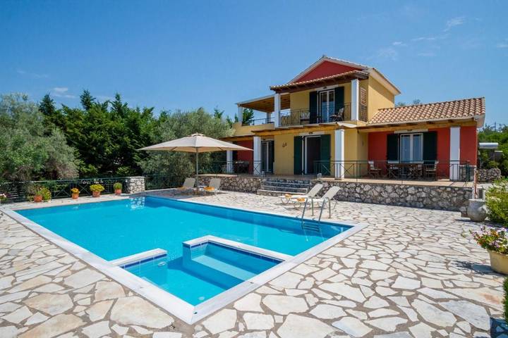 Villa for 6 people, with view and pool as well as garden in Meganisi