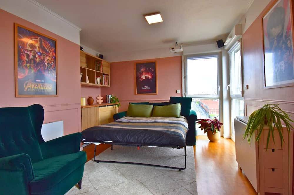 Apartamento entero, Le Belvédère Parisien - Billiards and Large Terrace in Aubervilliers, Sena-Saint Denis