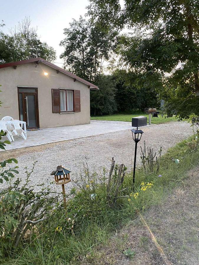 Location de vacances pour 6 personnes, avec terrasse et jardin à Peigney - 3