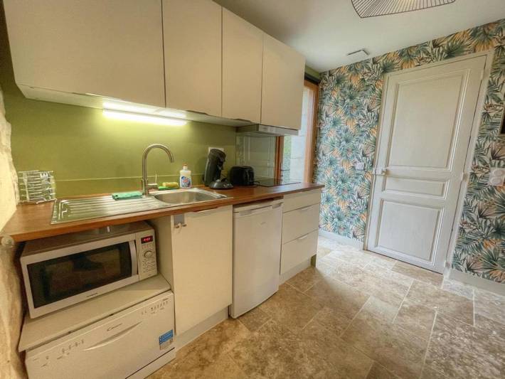 Location de vacances pour 2 personnes, avec terrasse ainsi que jacuzzi et jardin à La Chapelle-sur-Loire - 4