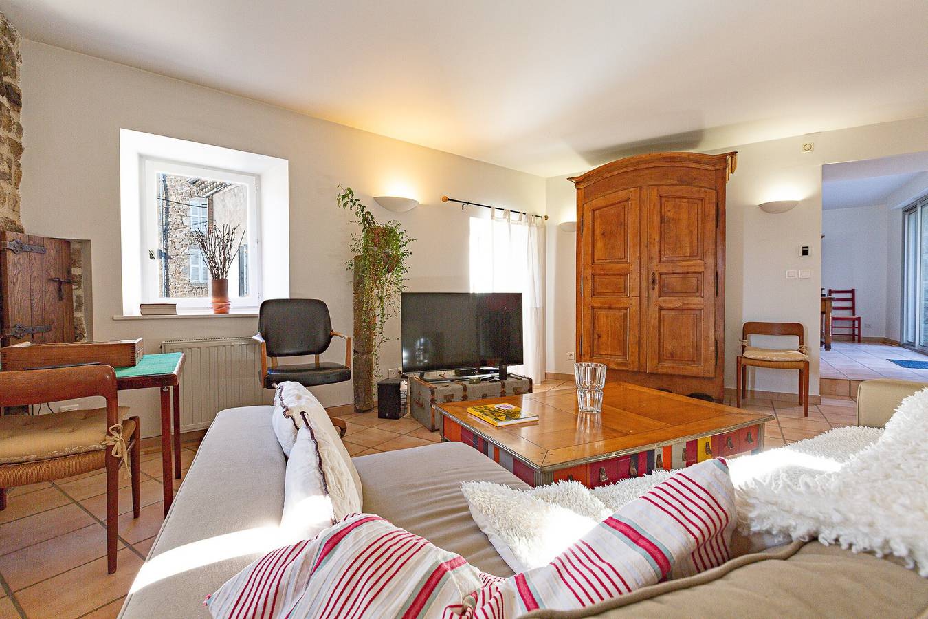 Maison de vacances « Typique entièrement rénovée » avec terrasse partagée, jardin privé et Wi-Fi in Saint-Alban-d'Ay, Région de Tournon-sur-Rhône