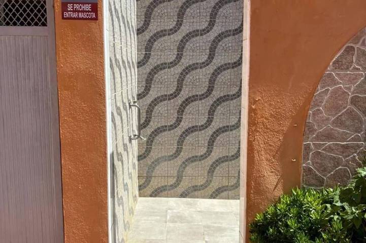 Apartamento entero, Apartamento exterior a cinco minutos de la playa y a 15 minutos de Valencia. in Playa Puebla de Farnals, Puebla de Farnals
