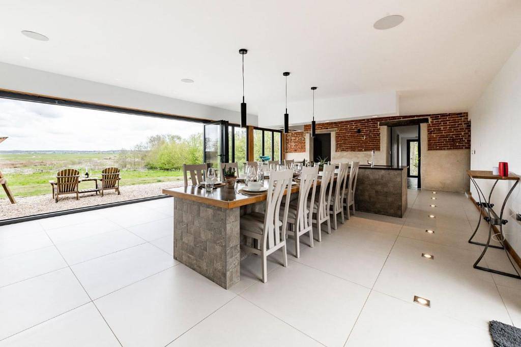 Host & Stay | Willow Barn in Haddiscoe, The Broads
