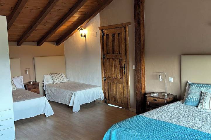 El Labrrao De Alardos Farm (1Hectare) in Candeleda, Valle del Tiétar