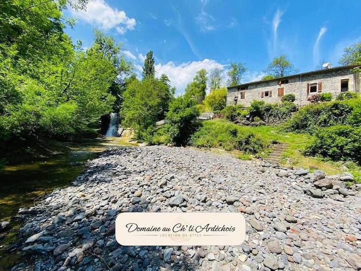 Location de vacances pour 4 personnes, avec jardin ainsi que piscine et vue, animaux acceptés à Rochessauve - 4