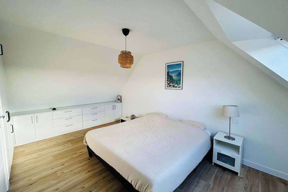 Gîte au Jardin Bleu pour 6 personnes avec piscine in Taulé, Ceinture Dorée