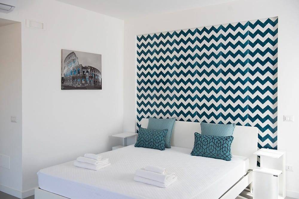 Suite-Vierbettzimmer-Con angolo cottura-Ensuite mit Dusche-Stadtblick in Pompei, Nationalpark Vesuv