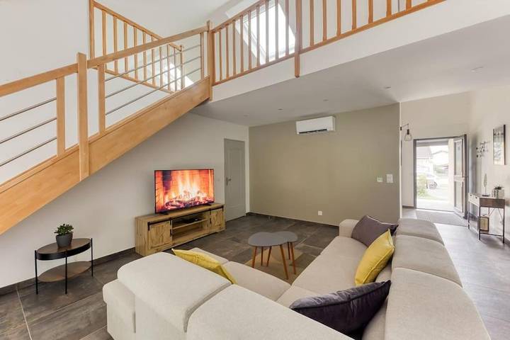 Location de vacances pour 8 personnes, avec vue et jardin dans Parc des Expositions de Villepinte - 3